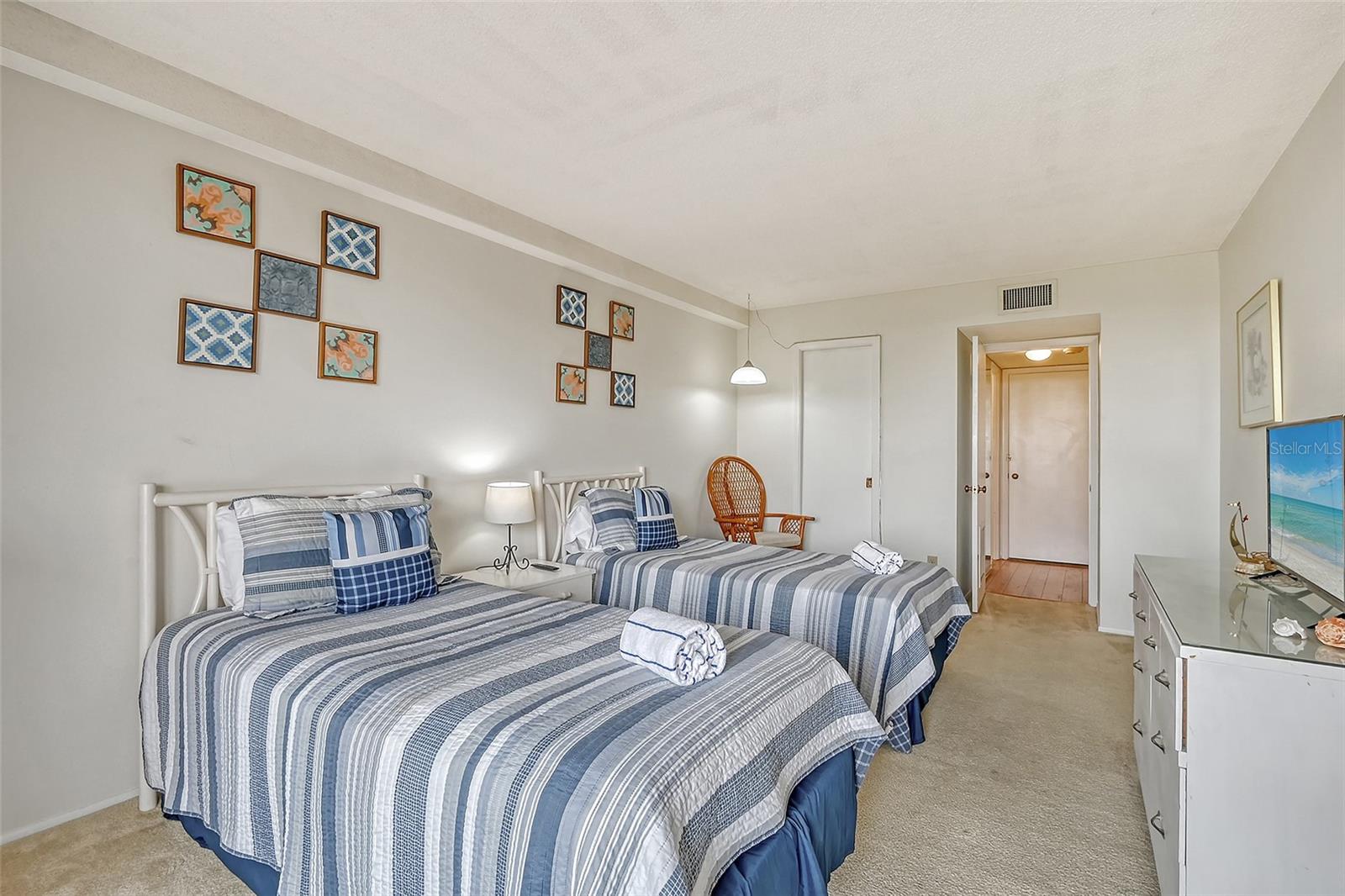 6415 MIDNIGHT PASS RD #307