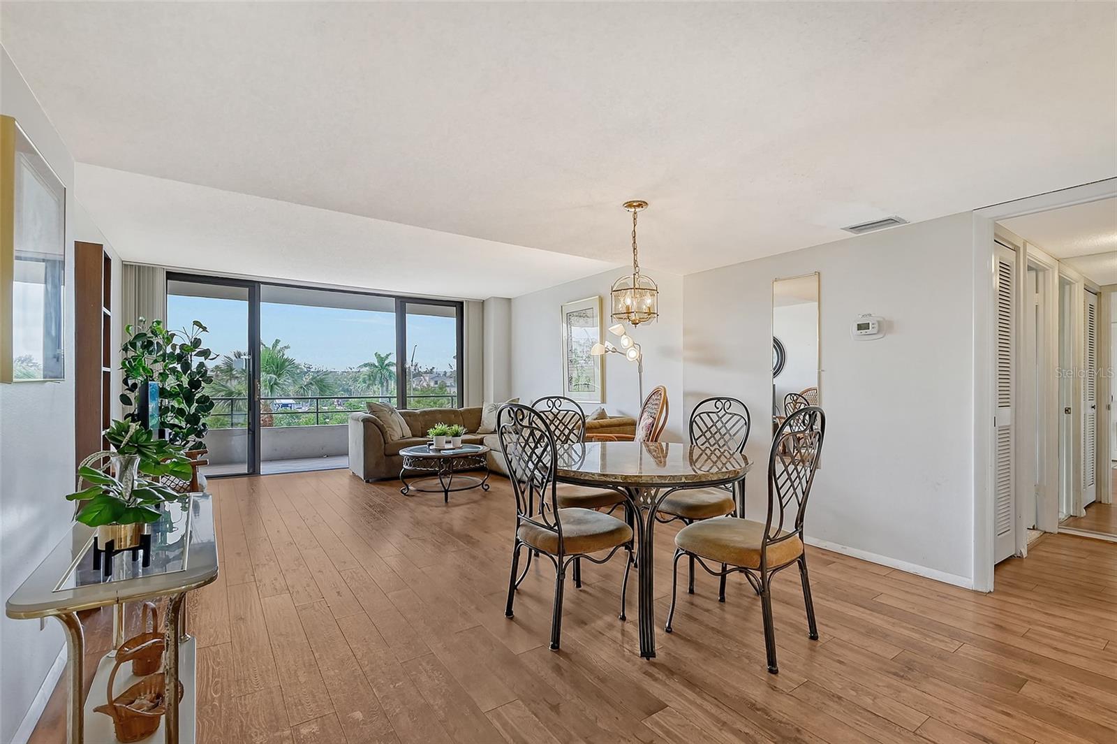 6415 MIDNIGHT PASS RD #307