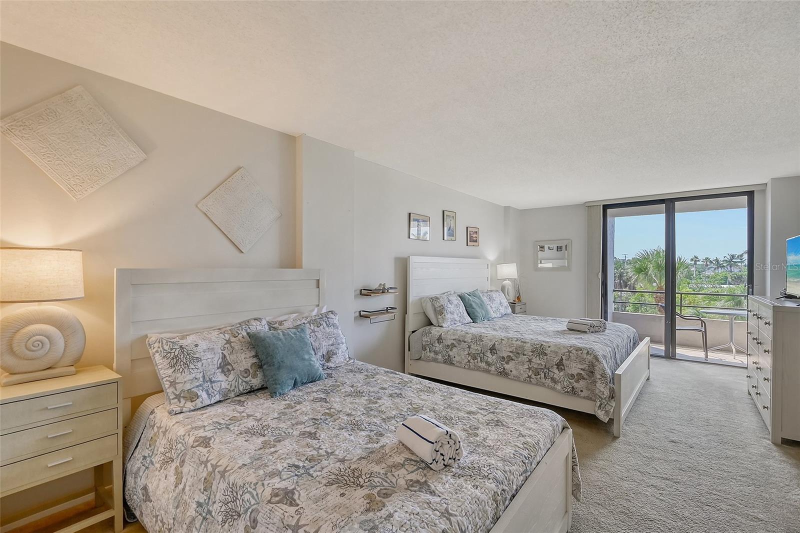 6415 MIDNIGHT PASS RD #307
