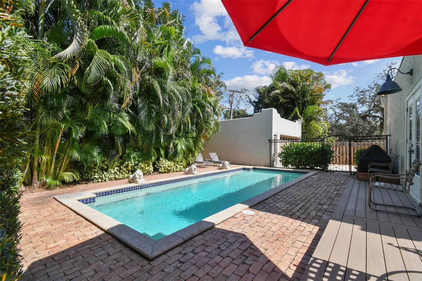 4523 W ROSEMERE RD