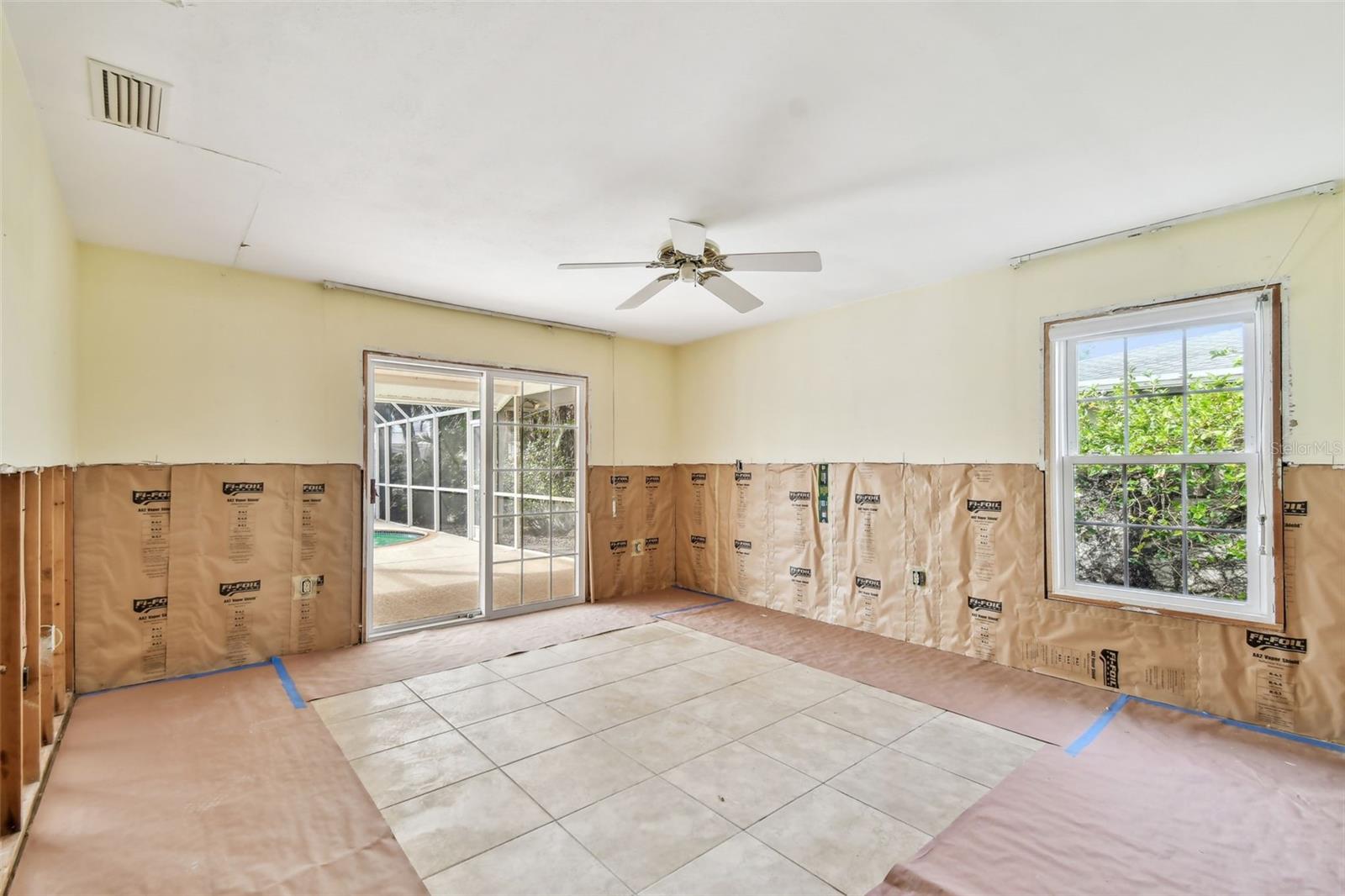 322 AVENIDA DE PARADISIO