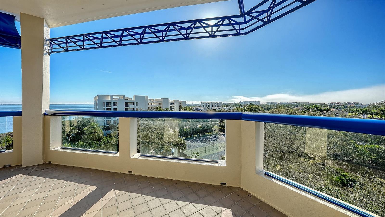 2110 HARBOURSIDE DR #558