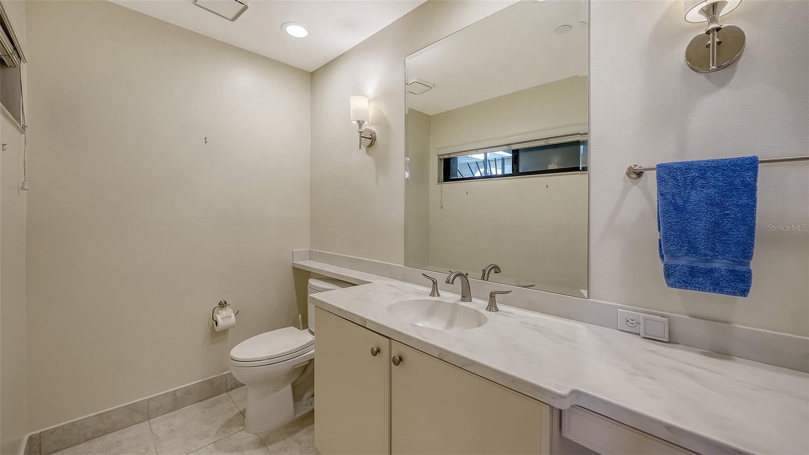 2110 HARBOURSIDE DR #558