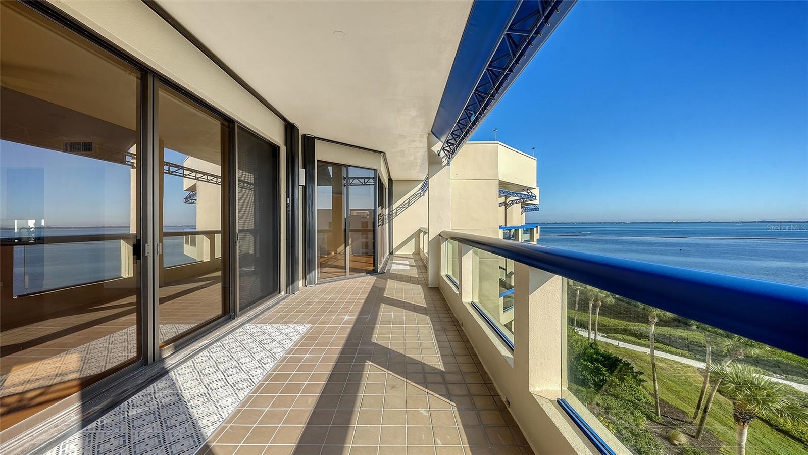 2110 HARBOURSIDE DR #558