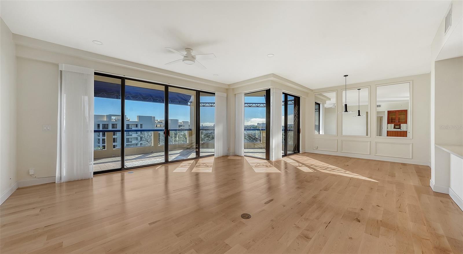 2110 HARBOURSIDE DR #558