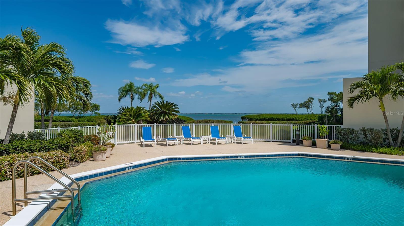 2110 HARBOURSIDE DR #558