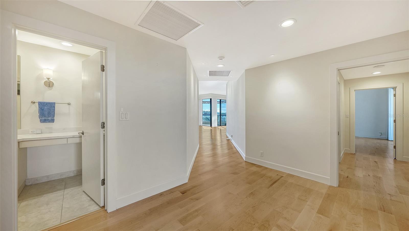2110 HARBOURSIDE DR #558