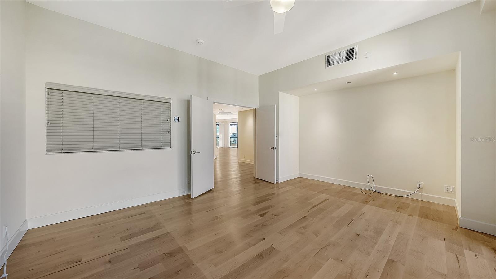 2110 HARBOURSIDE DR #558