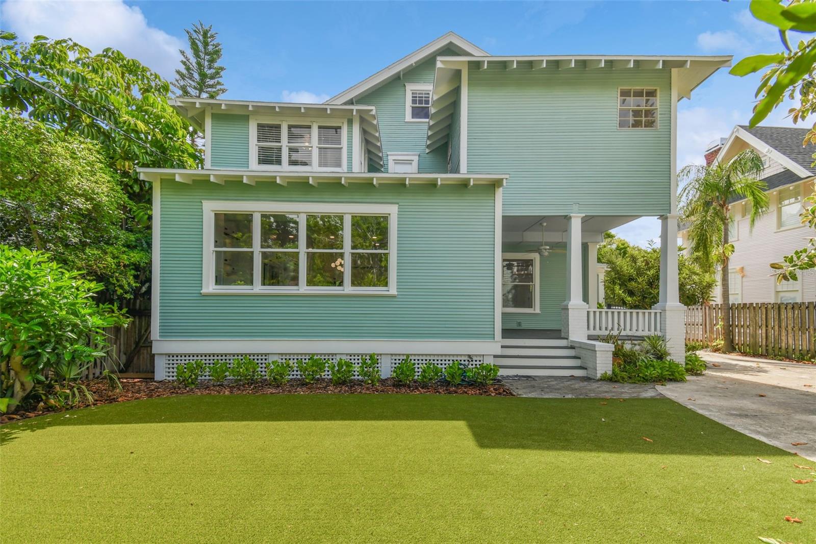 809 S WILLOW AVE