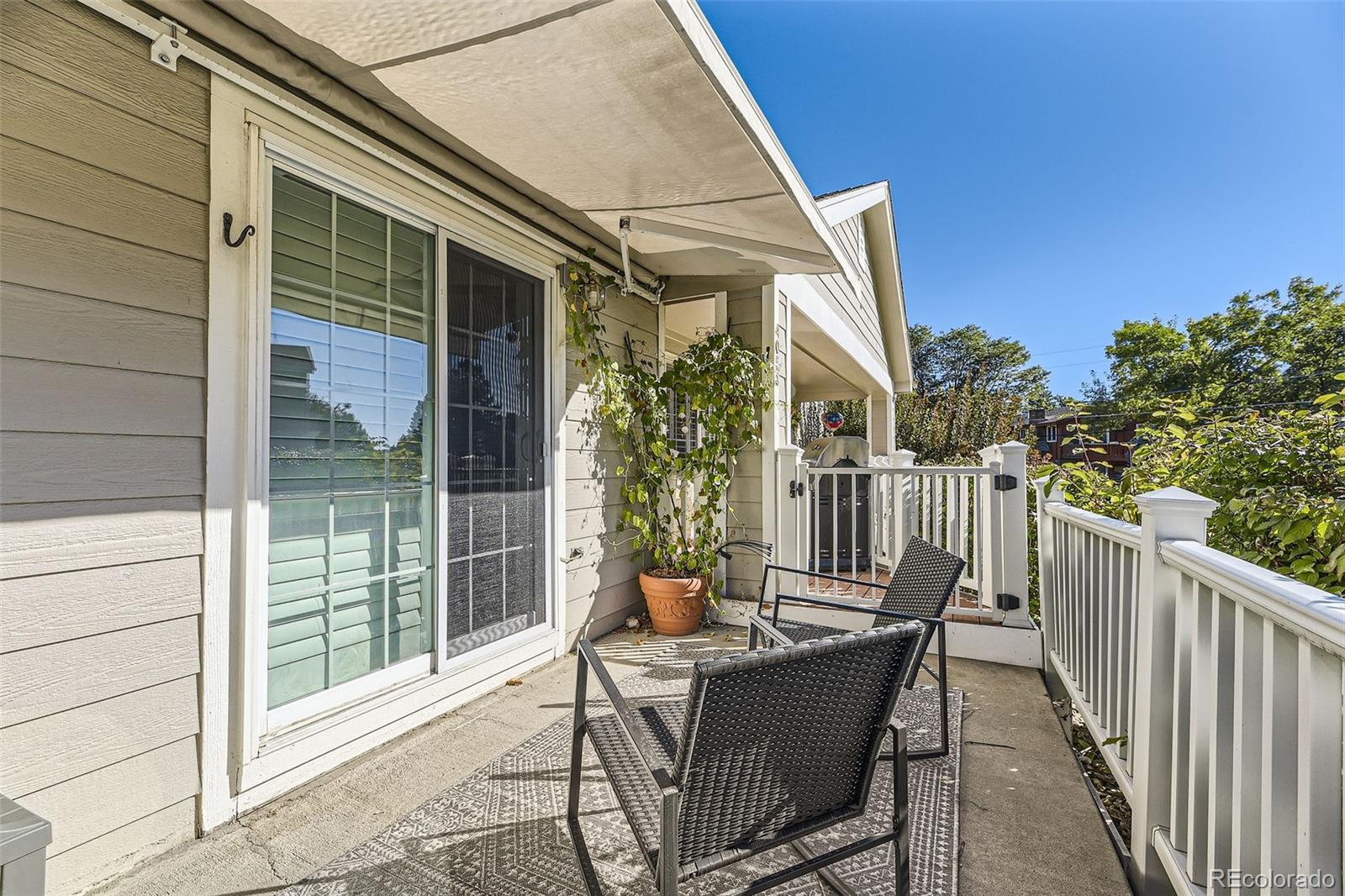 4051 E Geddes Circle