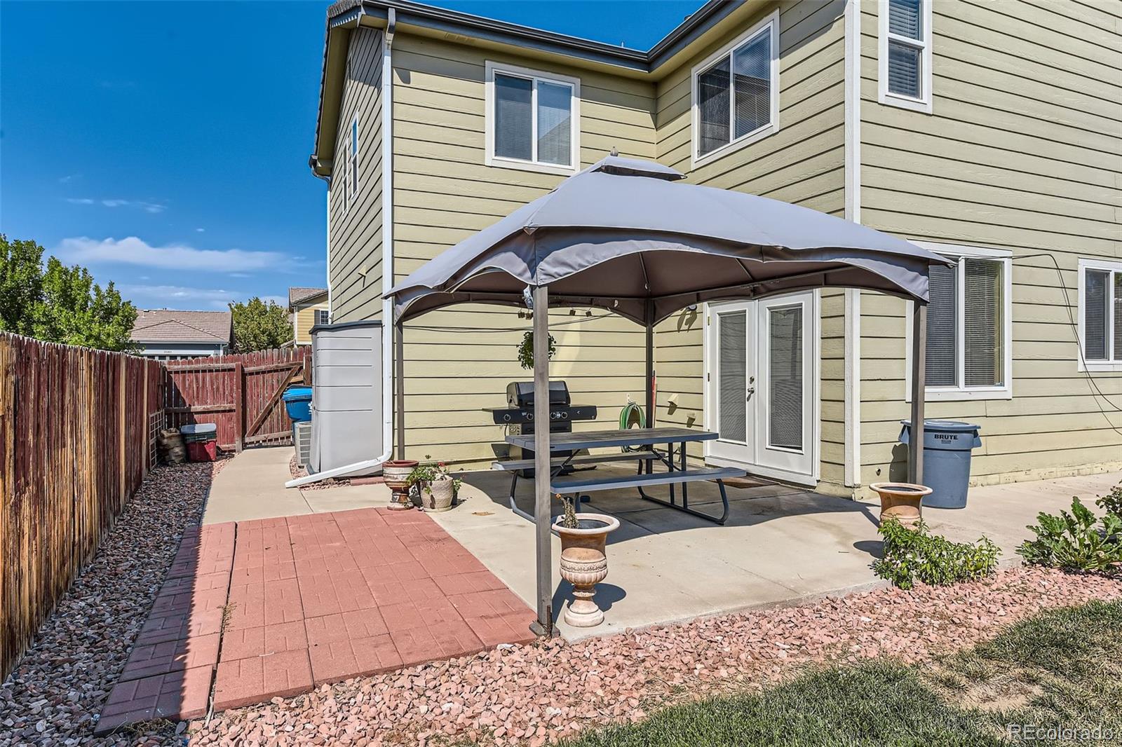 10090 Crystal Circle