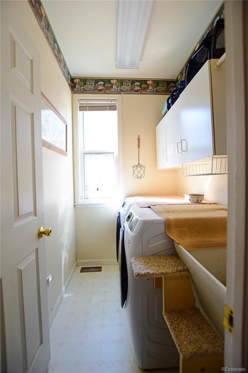 18816 E Saratoga Circle