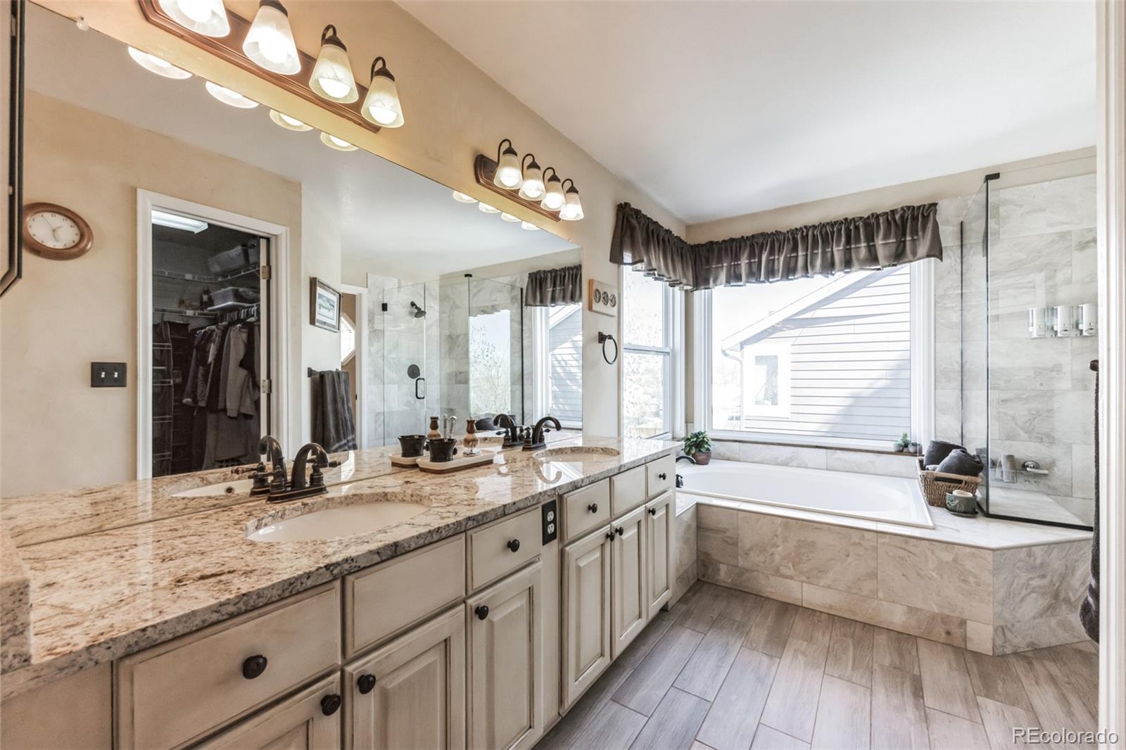 18816 E Saratoga Circle