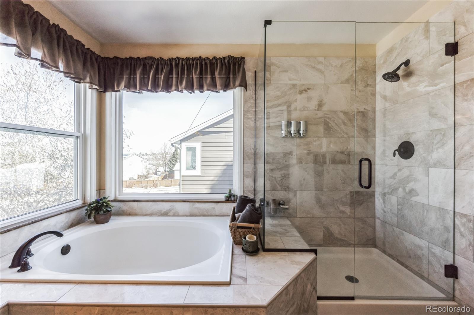 18816 E Saratoga Circle