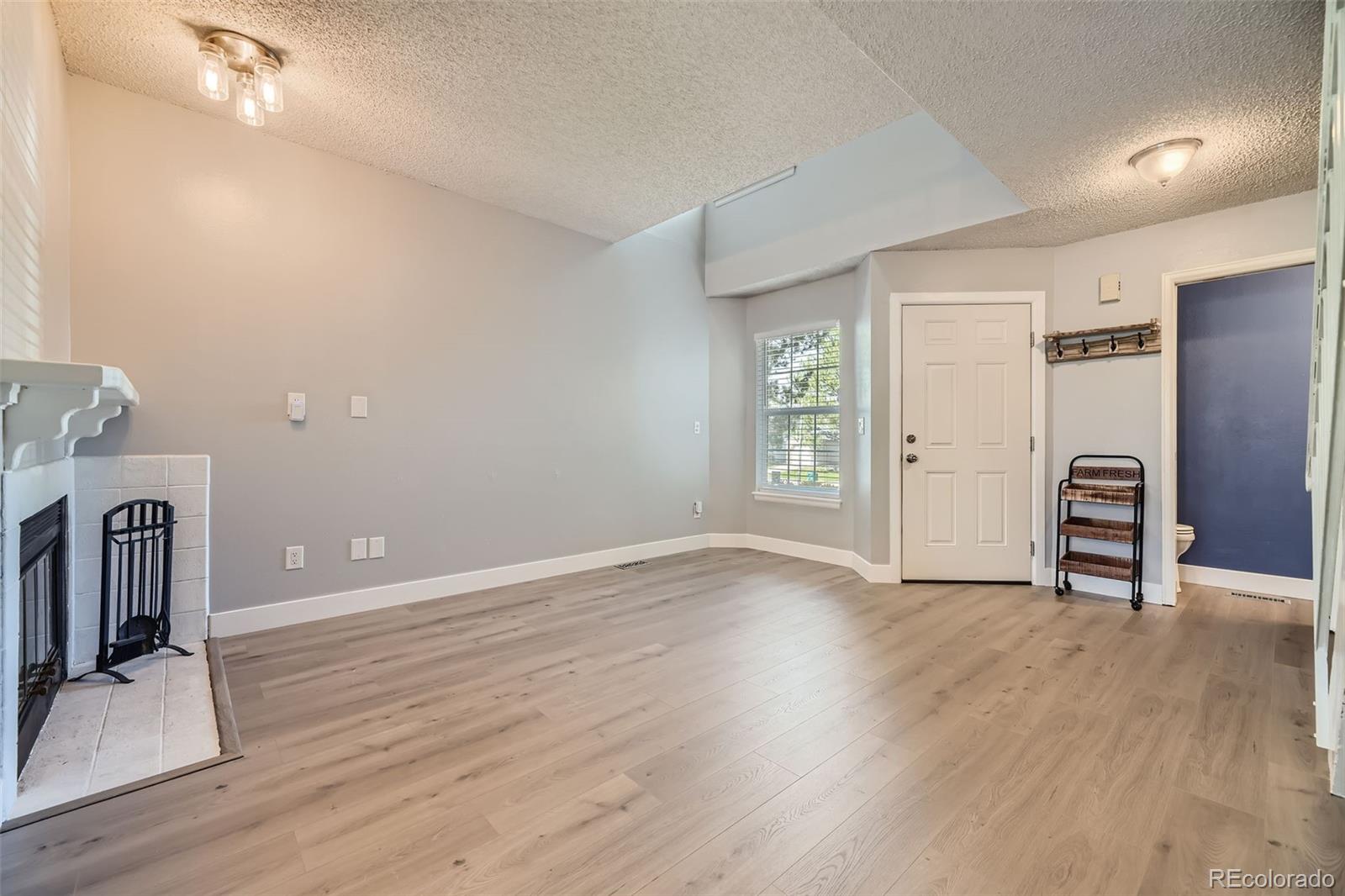 8808 W Plymouth Avenue