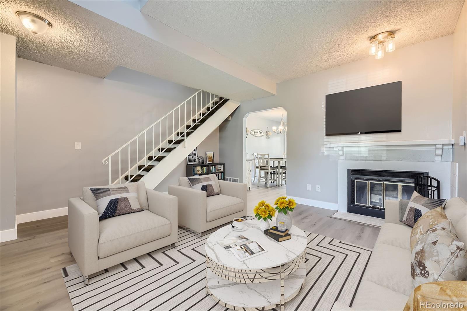 8808 W Plymouth Avenue