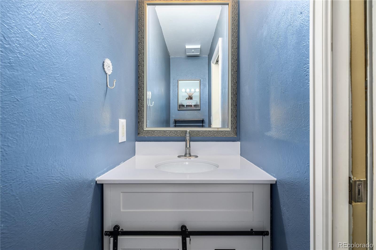 8808 W Plymouth Avenue