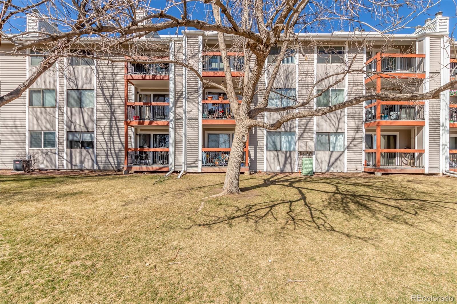 8657 Clay Street Unit: 382