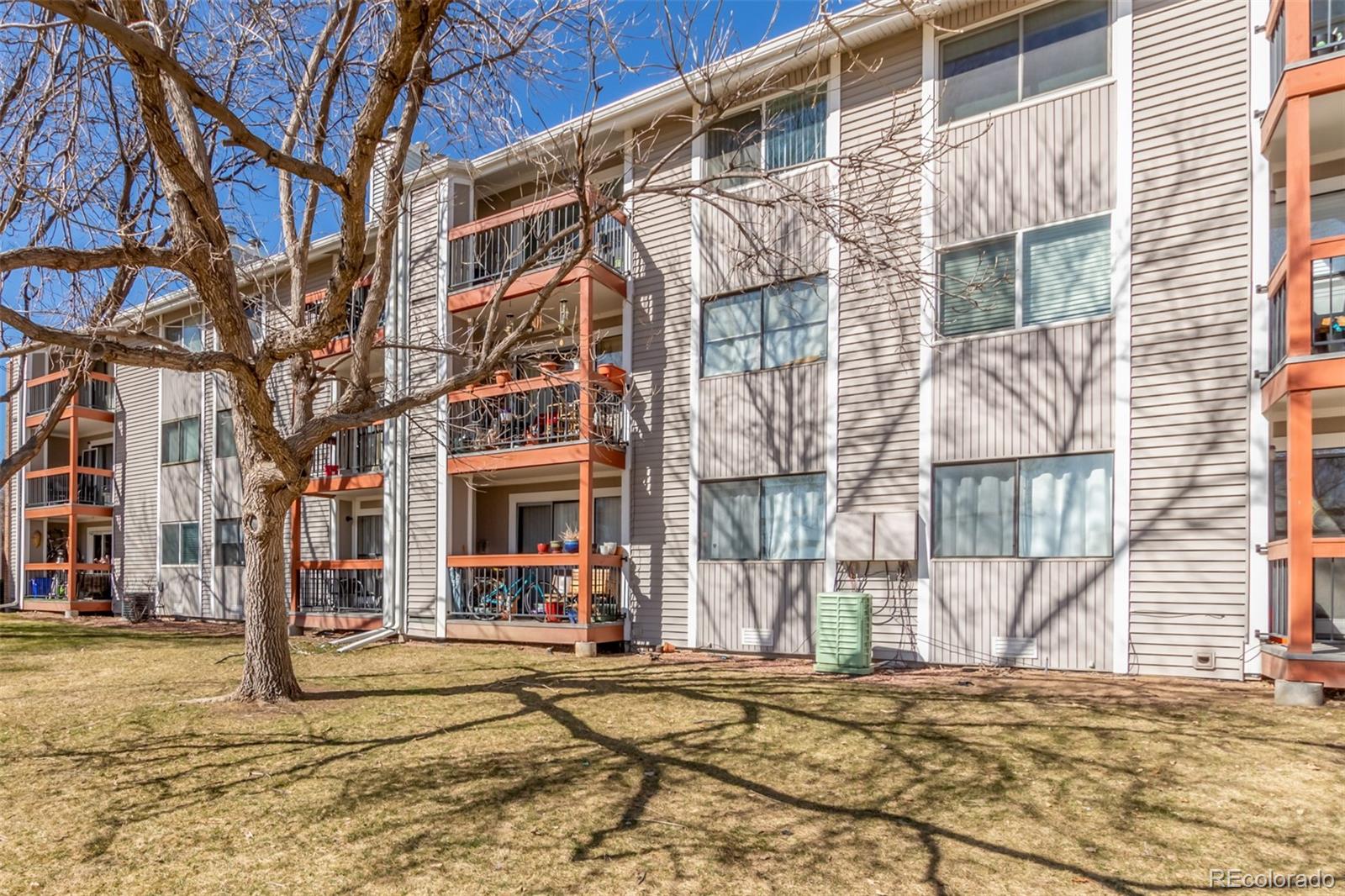 8657 Clay Street Unit: 382