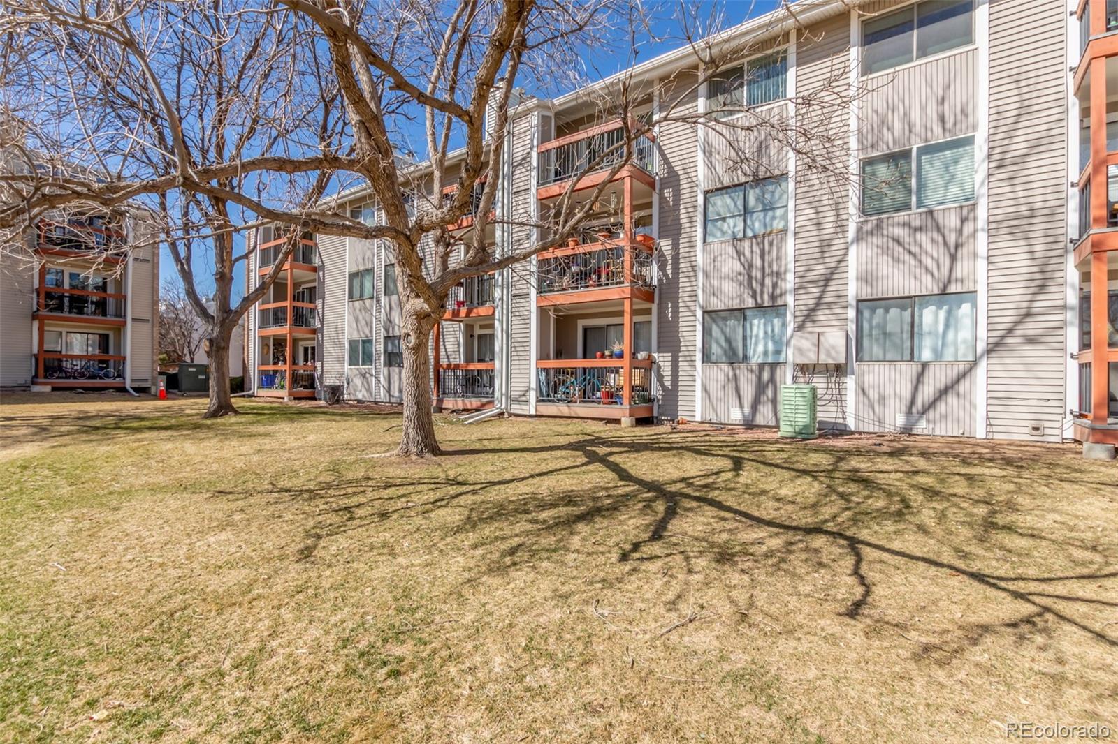 8657 Clay Street Unit: 382