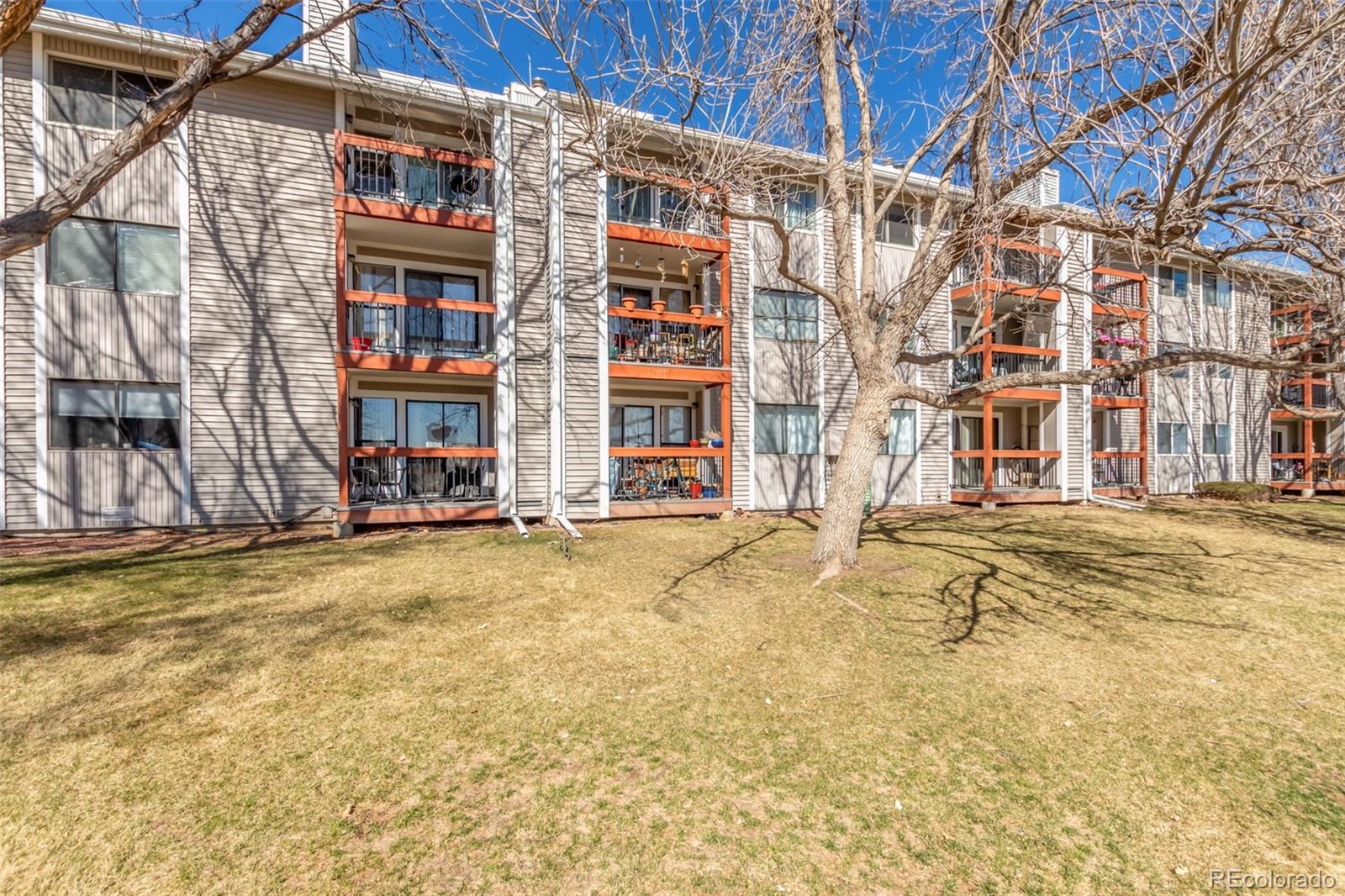 8657 Clay Street Unit: 382