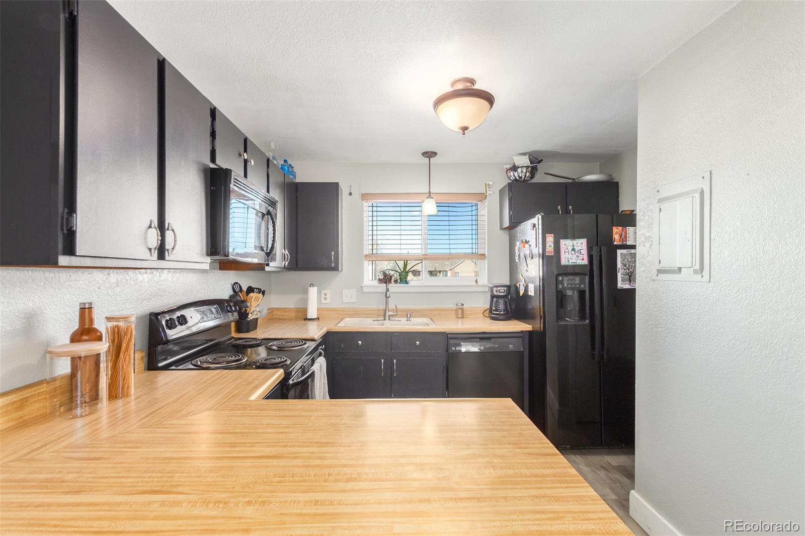 8657 Clay Street Unit: 382