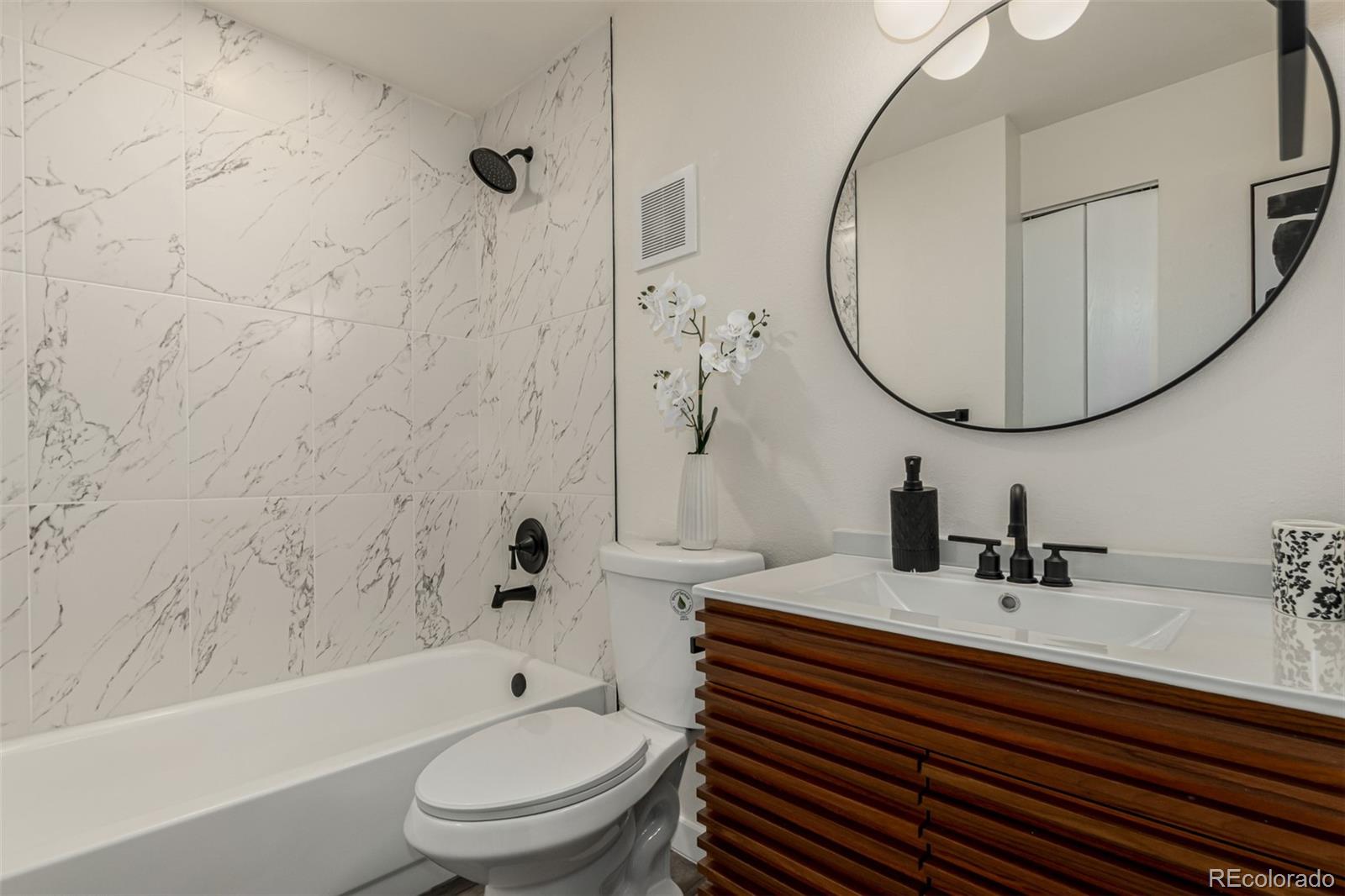 1830 S Pitkin Circle Unit: B