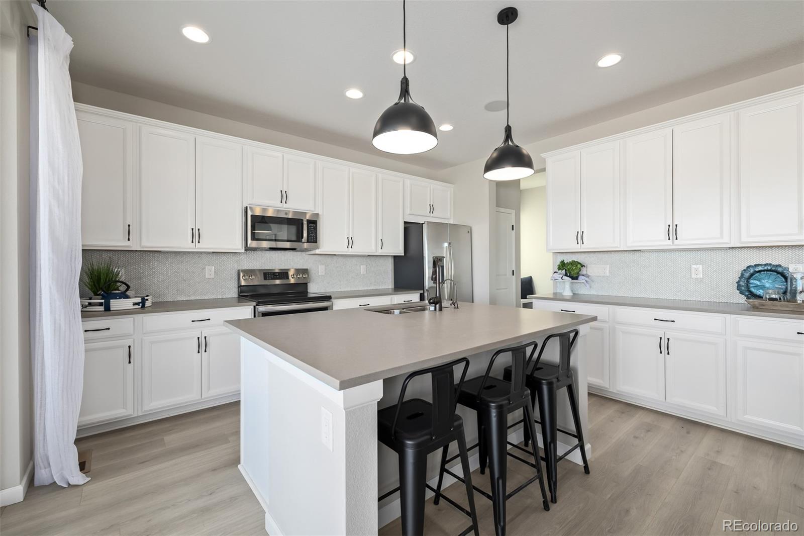 17193 Birds Foot Trail