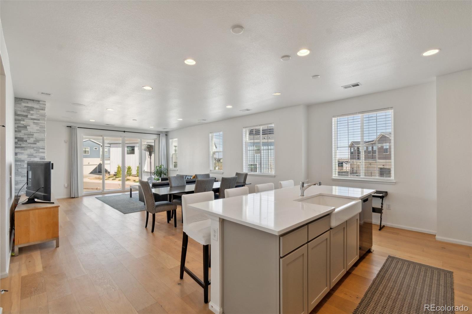 9175 Fraser River Street