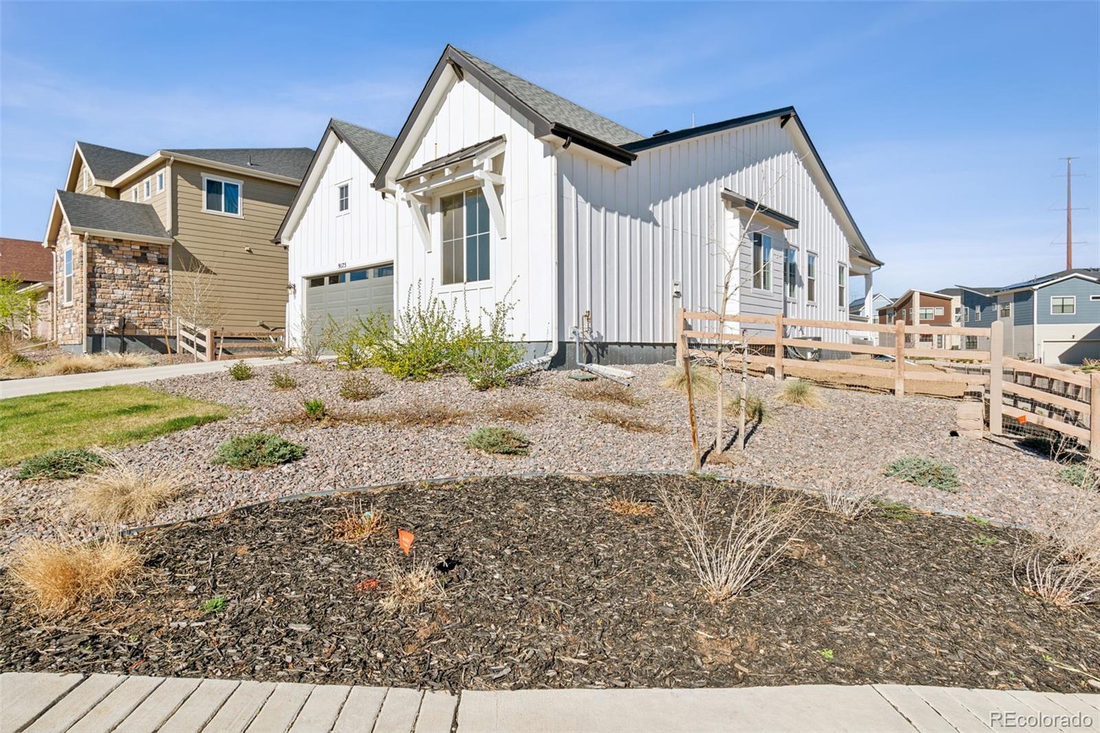 9175 Fraser River Street