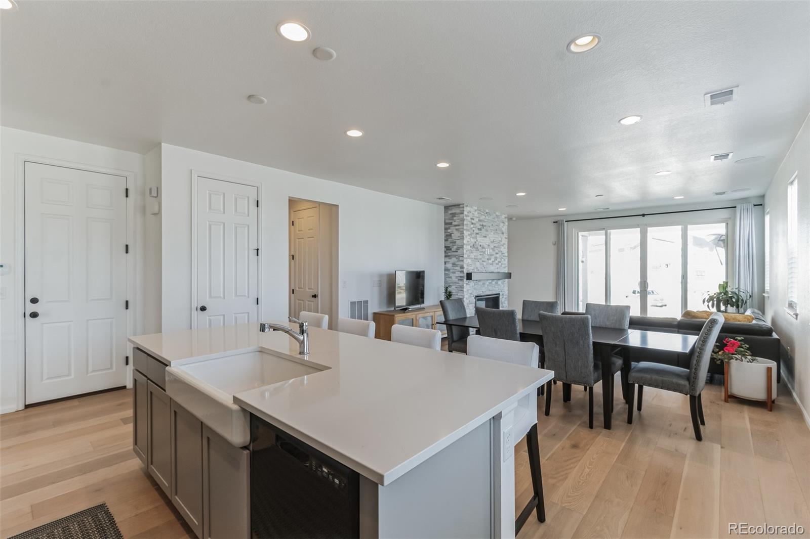 9175 Fraser River Street