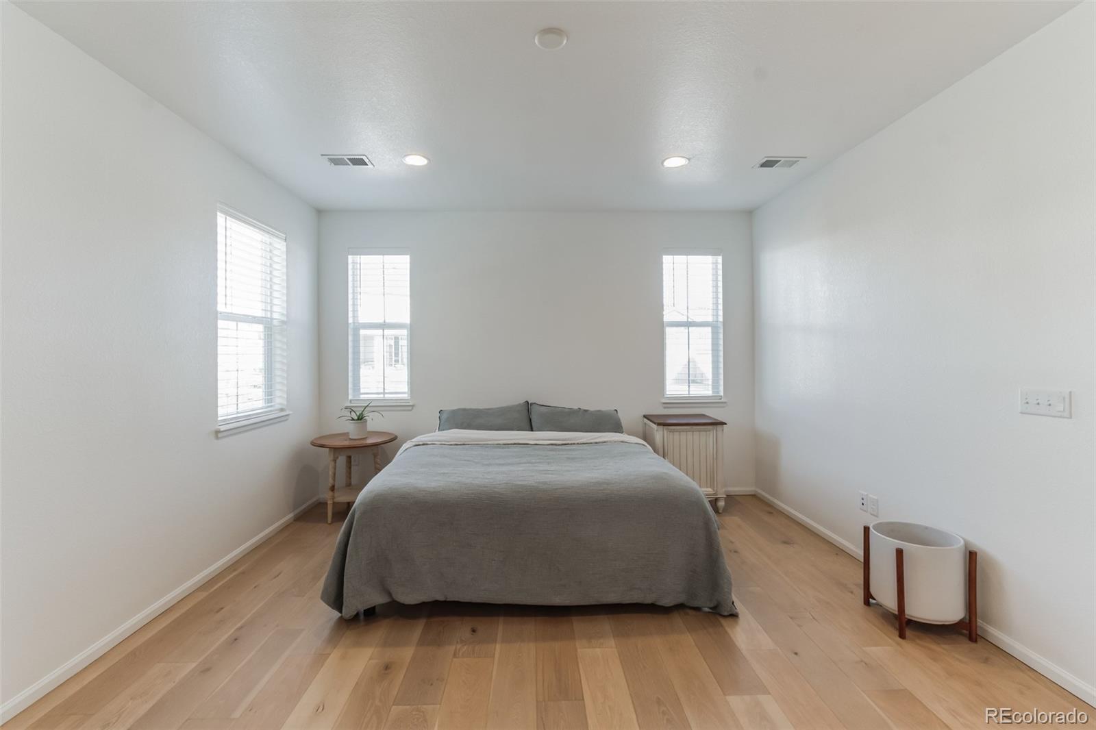 9175 Fraser River Street