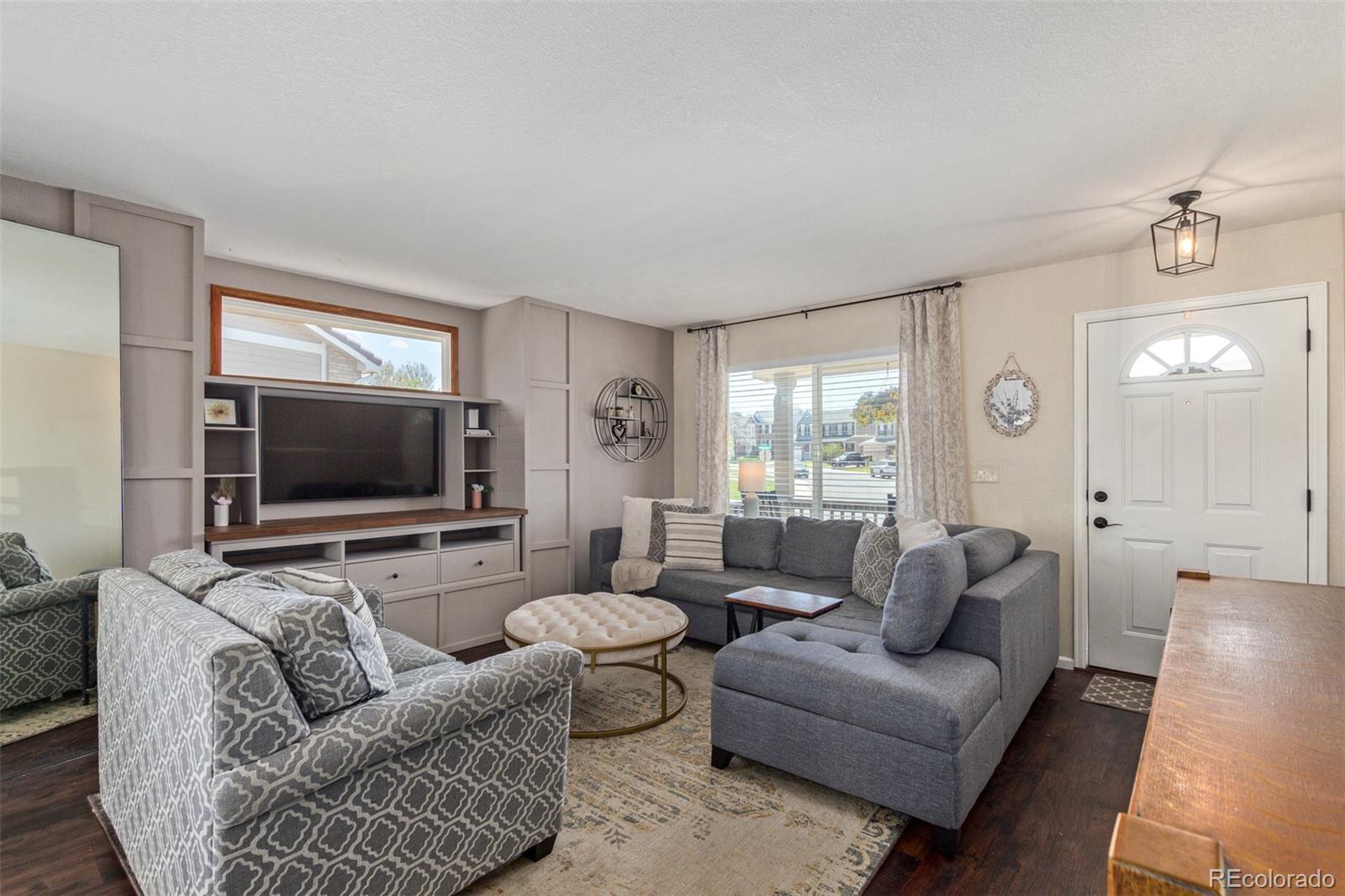 9922 Melbourne Circle