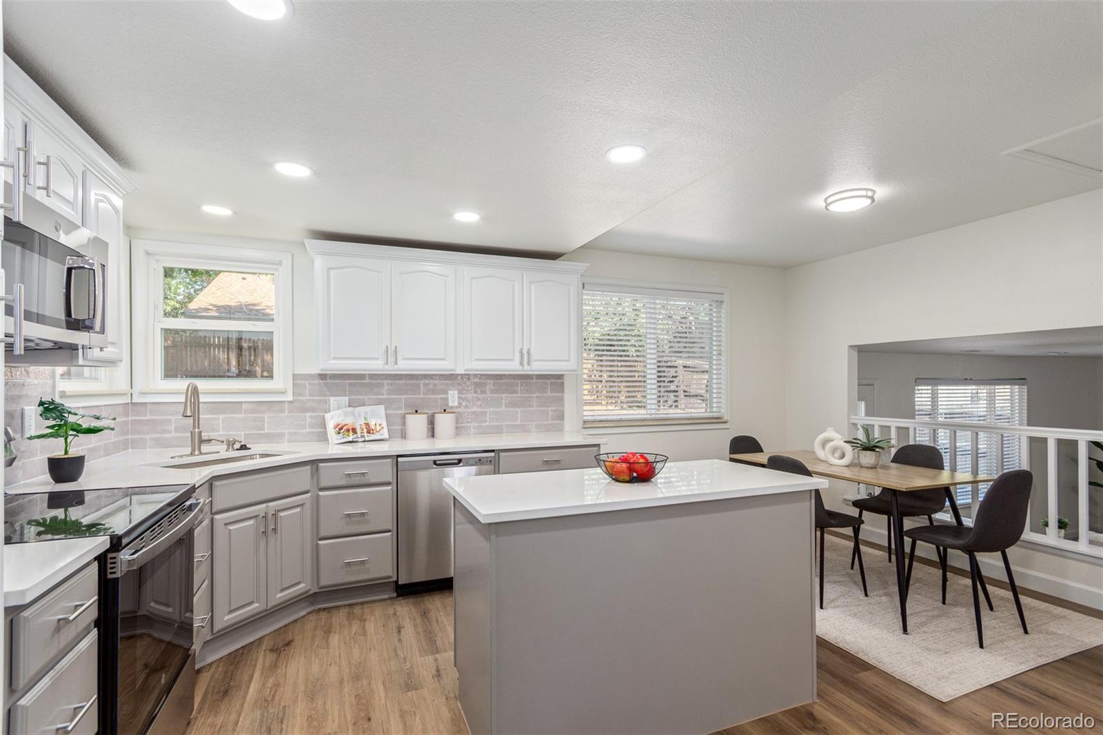 8783 W Quarto Avenue