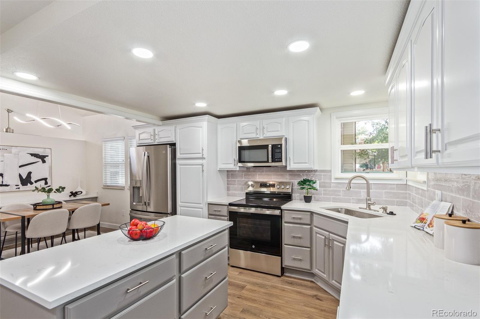 8783 W Quarto Avenue