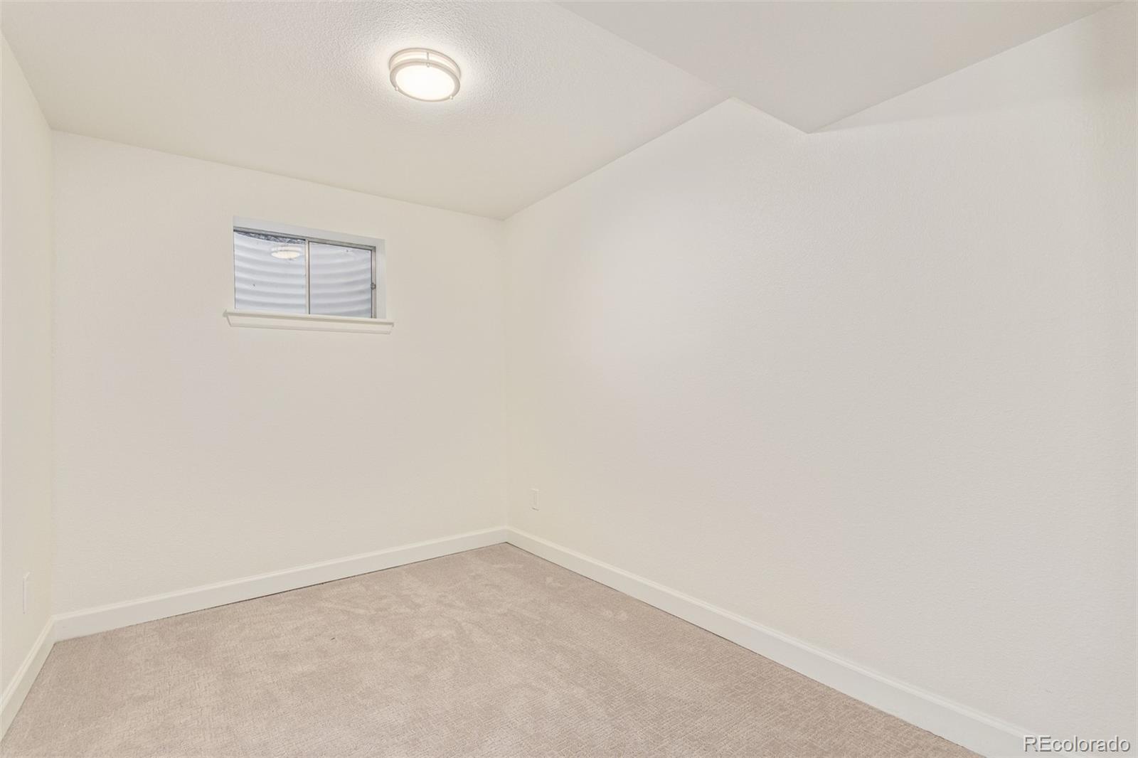 8783 W Quarto Avenue