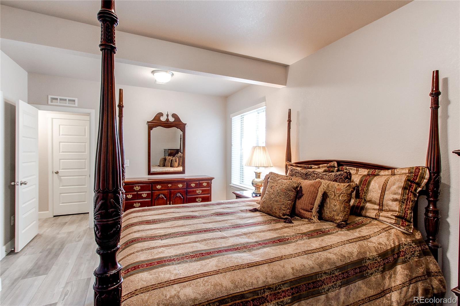 11808 Barrentine Loop