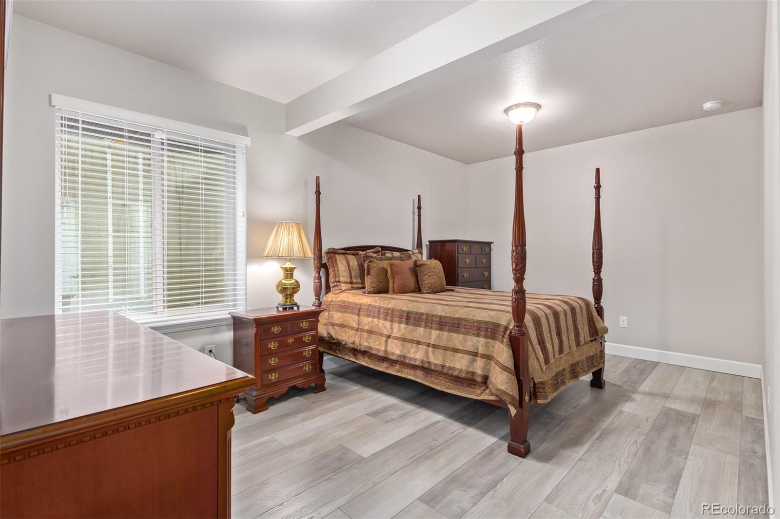 11808 Barrentine Loop