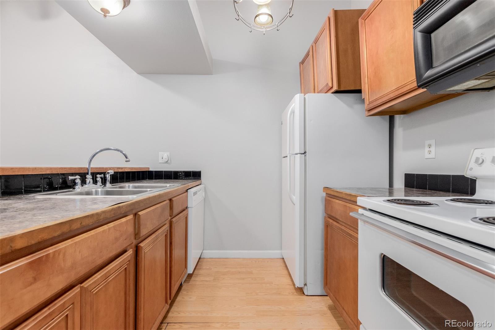 4273 S Salida Way Unit: 12