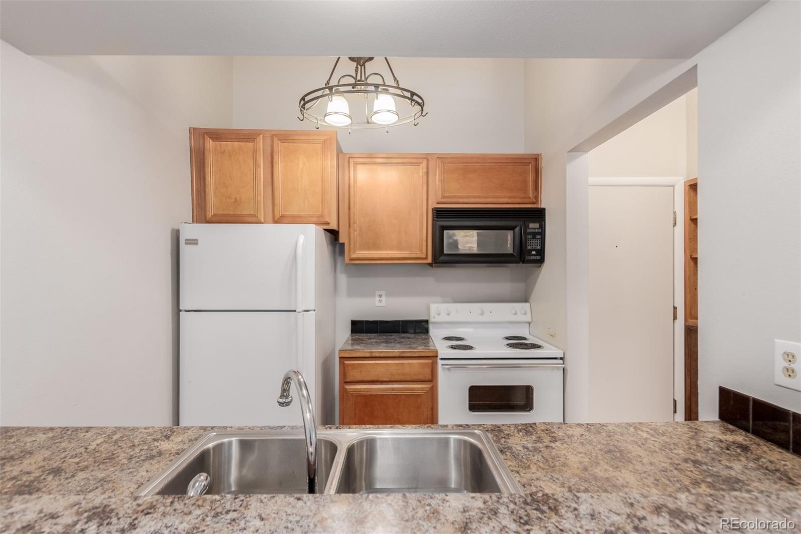 4273 S Salida Way Unit: 12