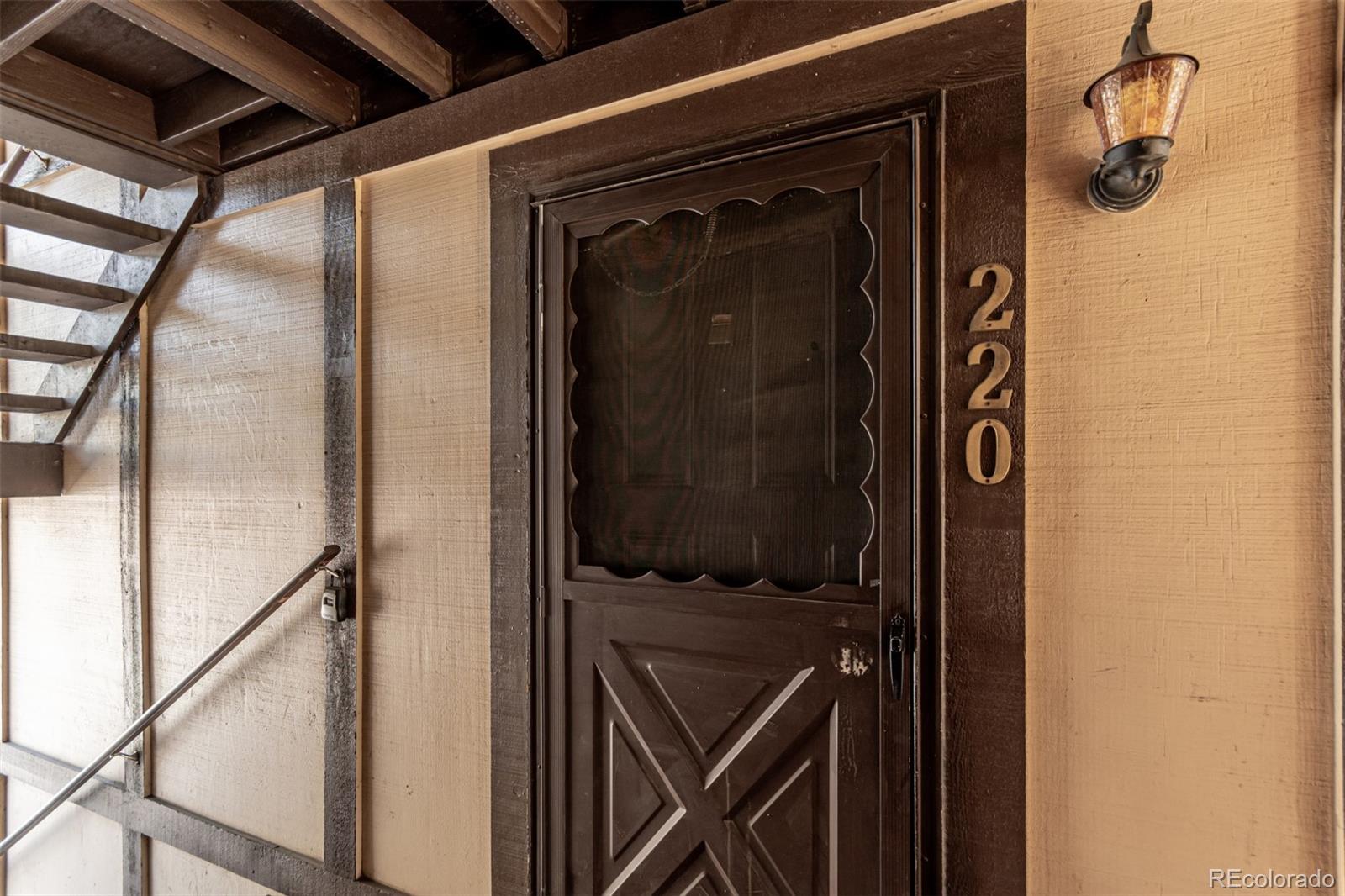 1390 Everett Court Unit: 220