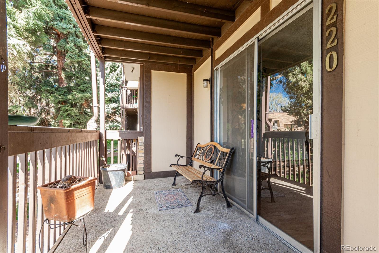 1390 Everett Court Unit: 220