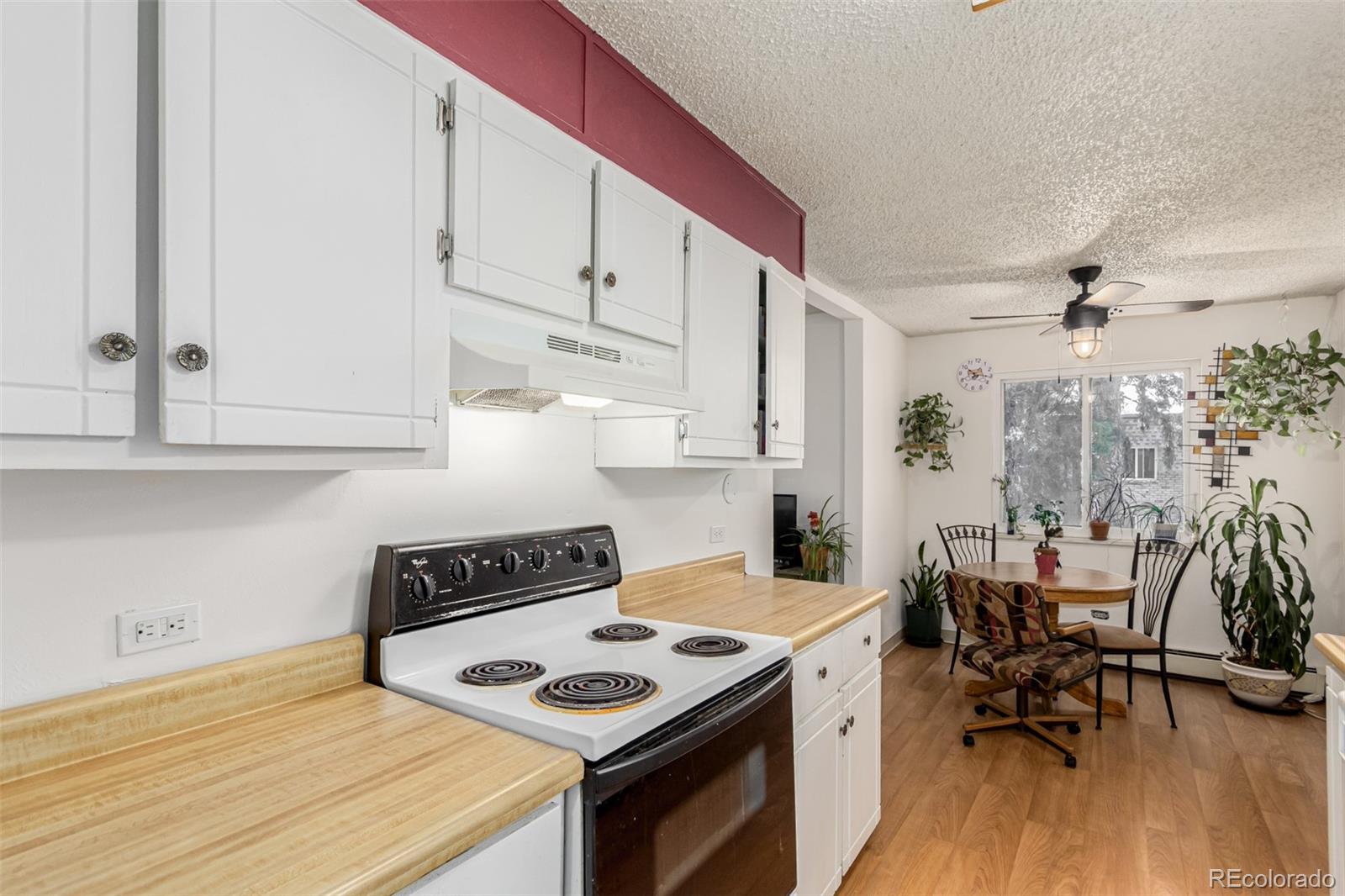 1390 Everett Court Unit: 220