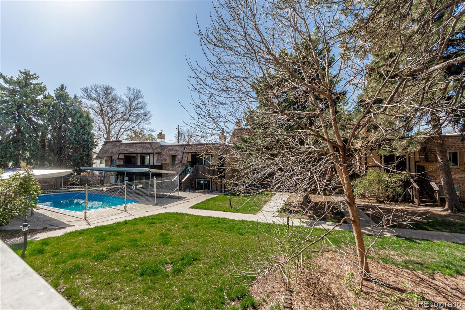 1390 Everett Court Unit: 220