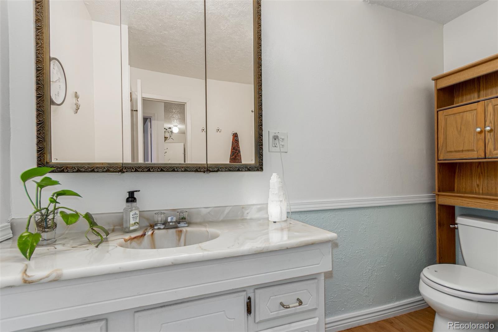 1390 Everett Court Unit: 220