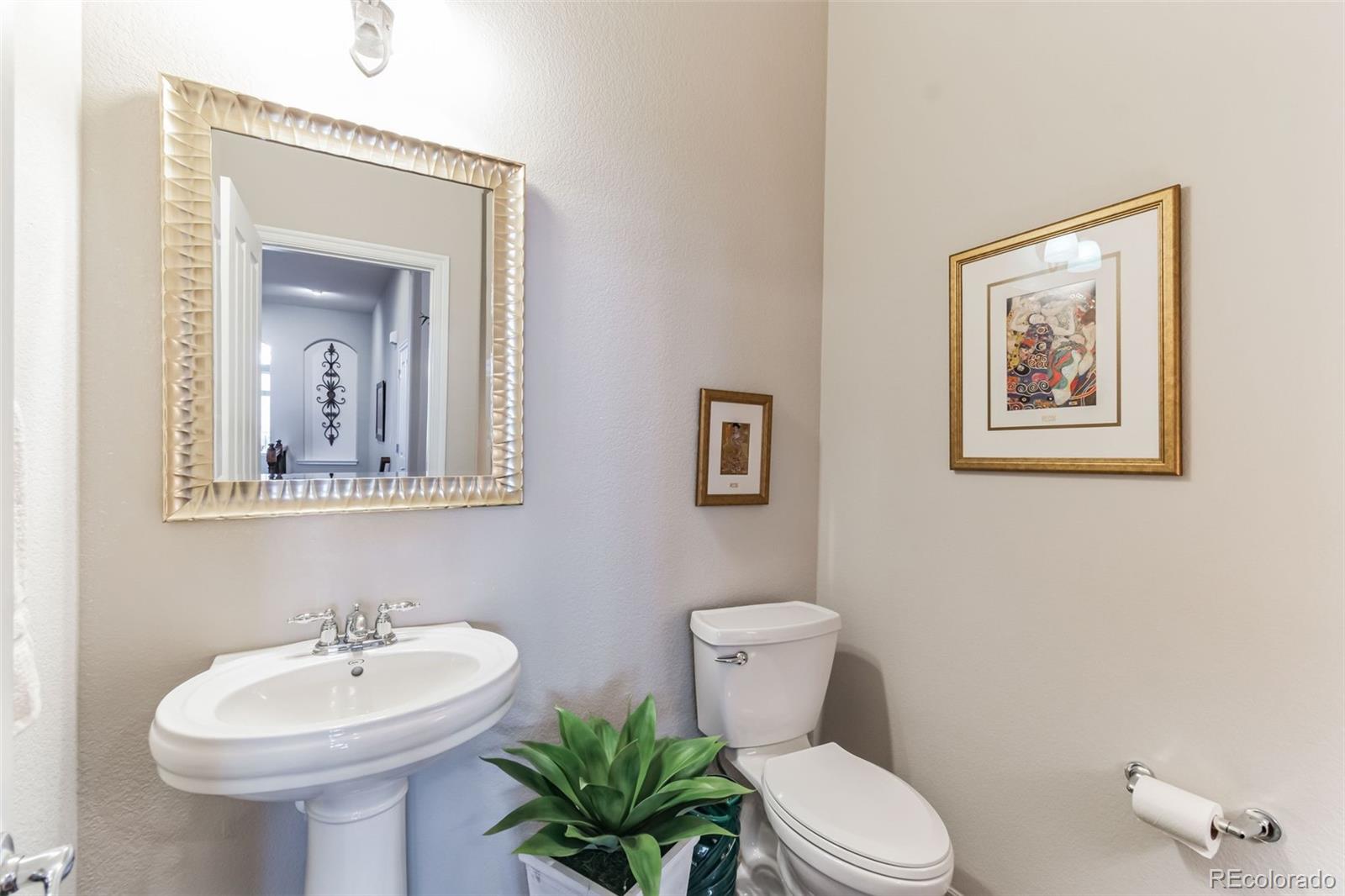 6424 S Abilene Street