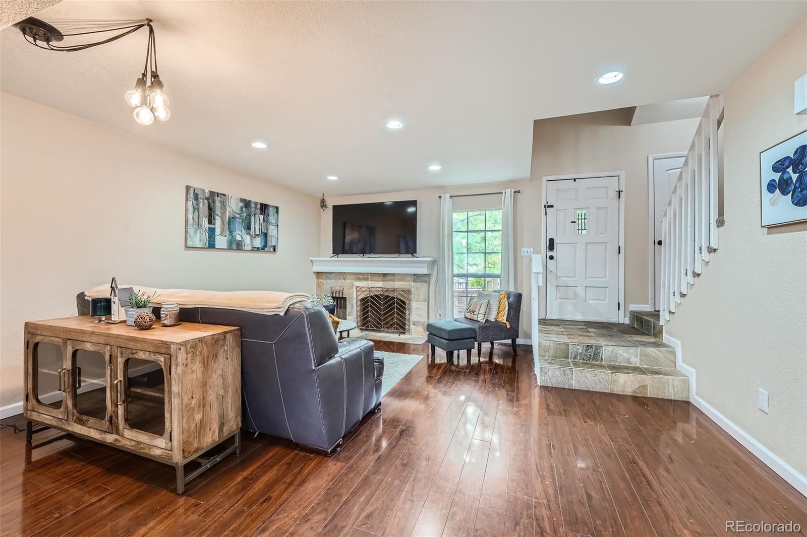 2004 S Helena Street Unit: H