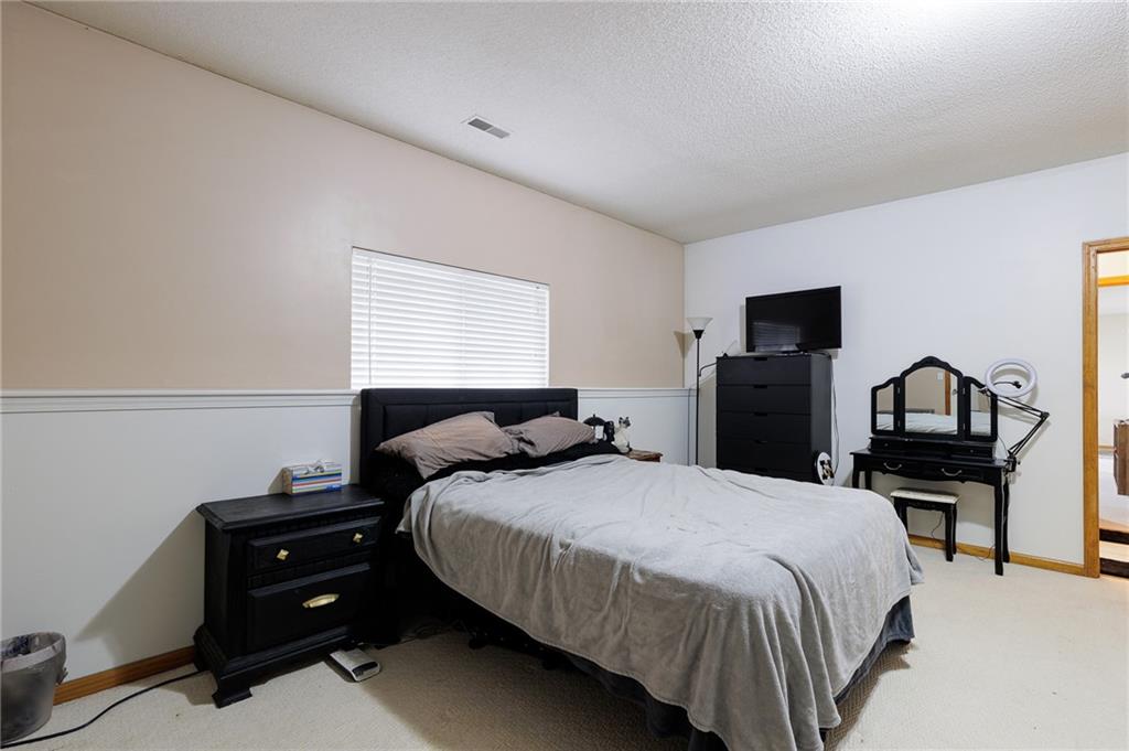3409 S Arrowhead Court
