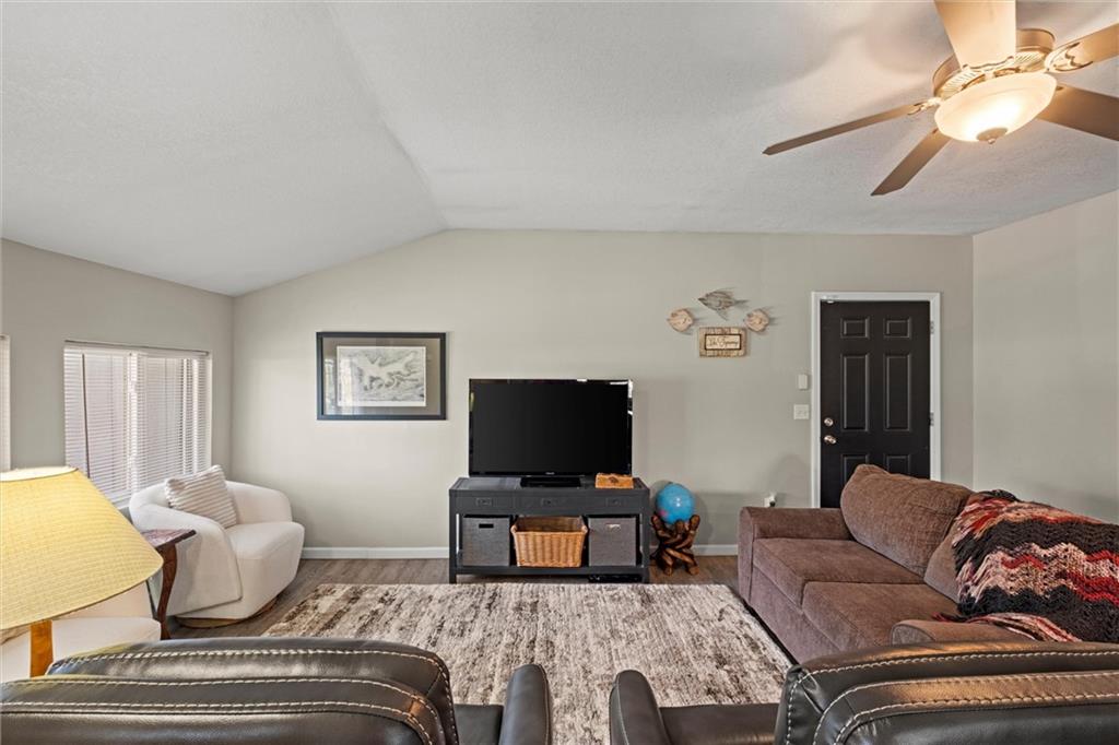 120 Dockside Circle