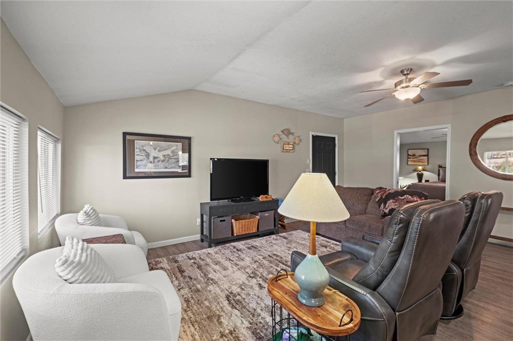 120 Dockside Circle